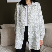 Cinzia Musselin Bluse mit Leo-Print