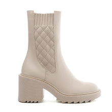Ada Boots