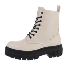 Vicki Boots