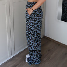 Leo-Print Musselin Hose