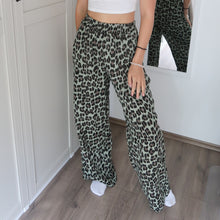 Leo-Print Musselin Hose